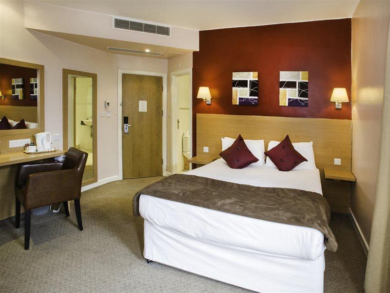 The Luton Hotel מראה חיצוני תמונה