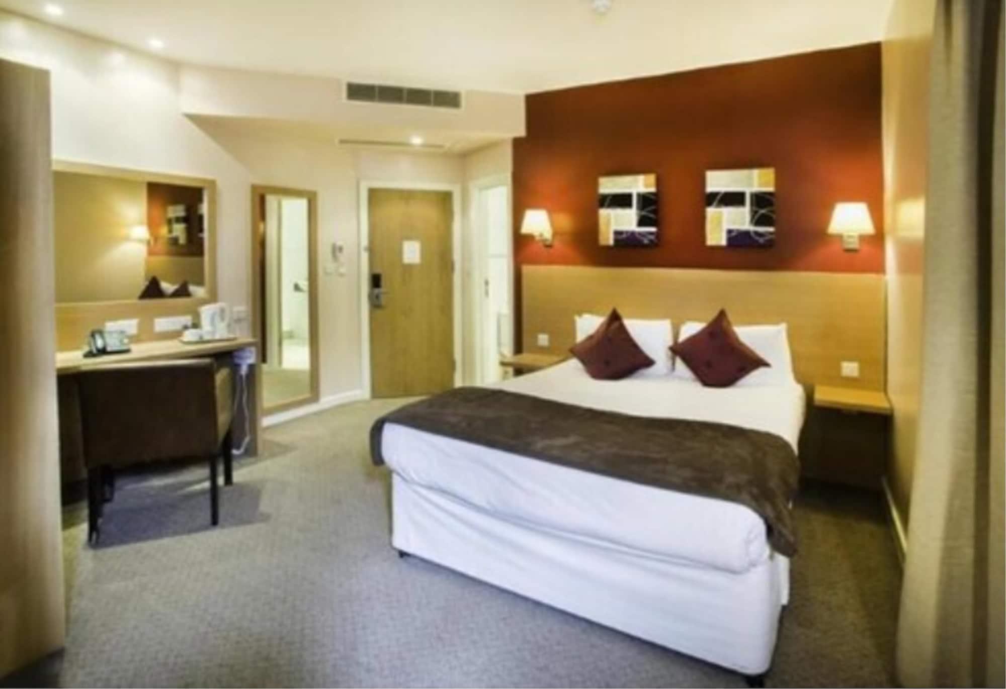 The Luton Hotel מראה חיצוני תמונה